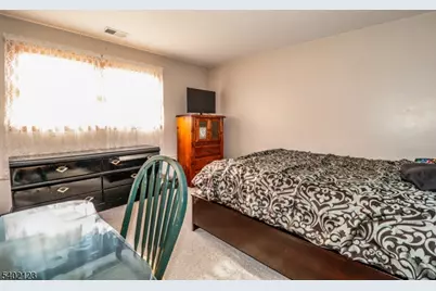 34 E Prescott Ave, Woodbridge Township, NJ 07067 - Photo 24