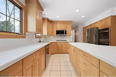 8 Liberty Ln, Franklin Township, NJ 08873 - Photo 10