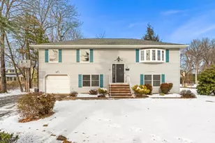 92 Mandeville Ave, Pequannock Township, NJ 07440 - Photo 2