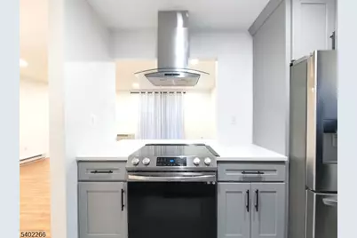 666 Mill St, Belleville Twp., NJ 07109 - Photo 10