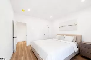 189 N Oraton Pkwy, East Orange, NJ 07017 - Photo 18