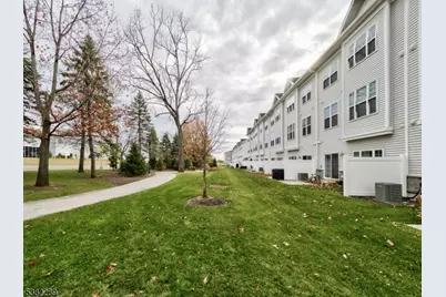 63 Veterans Way, Morris Plains, NJ 07950 - Photo 30