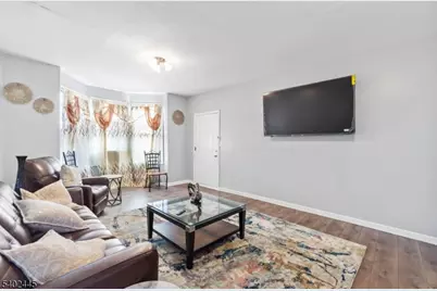 297 S 7th St, Newark, NJ 07103 - Photo 6