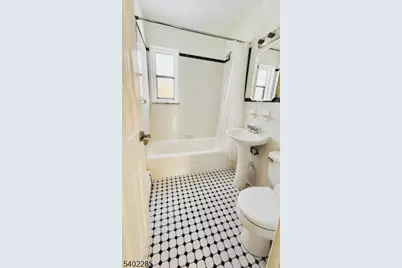 33-B W Roselle Ave #B, Roselle Park, NJ 07204 - Photo 18