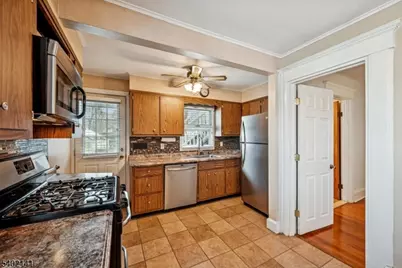 16 Cross St #A, Madison, NJ 07940 - Photo 12