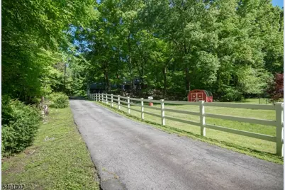 194 Andover Rd, Sparta Township, NJ 07871 - Photo 4