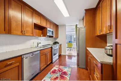 1 Claridge Dr #503, Verona, NJ 07044 - Photo 8