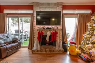 23 Borelle Square, Sayreville, NJ 08859 - Photo 4