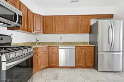 23 Borelle Square, Sayreville Boro, NJ 08859 - Photo 12