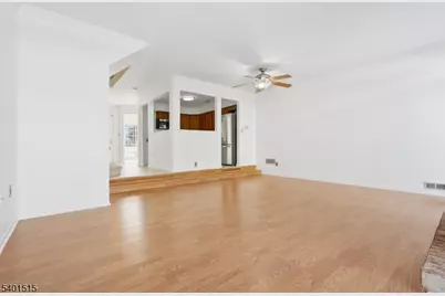 23 Borelle Square, Sayreville Boro, NJ 08859 - Photo 10