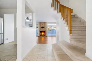 23 Borelle Square, Sayreville Boro, NJ 08859 - Photo 4