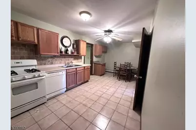 935 Wootton, Boonton Town, NJ 07005 - Photo 16