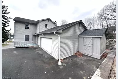 935 Wootton, Boonton Town, NJ 07005 - Photo 34