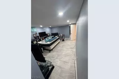 337 E 29th St, Paterson, NJ 07514 - Photo 8