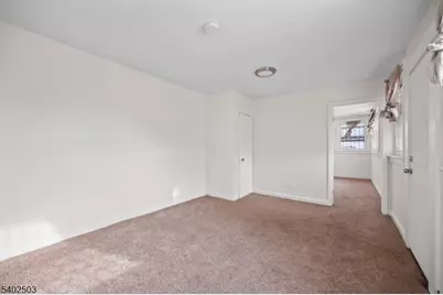 172 Hickory St, Orange, NJ 07050 - Photo 16