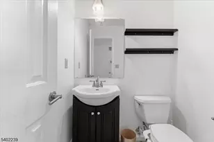 226 Matlook Pl, Franklin Township, NJ 08873 - Photo 14