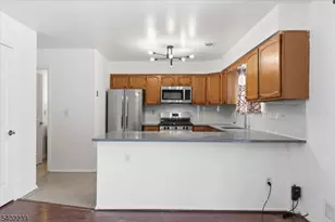 226 Matlook Pl, Franklin Township, NJ 08873 - Photo 10