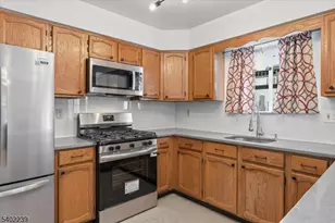 226 Matlook Pl, Franklin Township, NJ 08873 - Photo 12