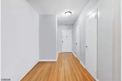 2520 John F Kennedy Blvd #2C, Jersey City, NJ 07304 - Photo 8