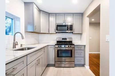 189 Washington Ave, Little Ferry, NJ 07643 - Photo 10