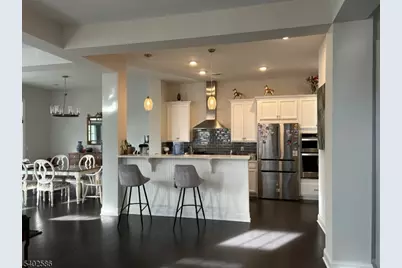 30 Hamilton Dr, Cranbury Township, NJ 08512 - Photo 4