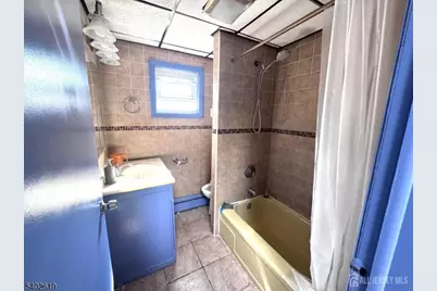 28 Silzer Ave, Woodbridge Township, NJ 08830 - Photo 10