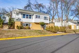 301 Riverview Rd, Pompton Lakes, NJ 07442 - Photo 2