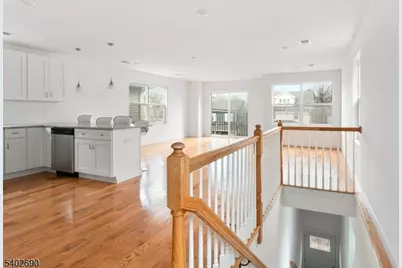 244 Pomona Ave, Newark, NJ 07112 - Photo 14