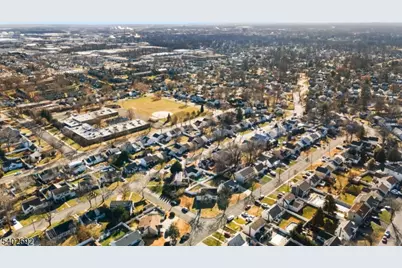 601 Fairway Rd, Linden, NJ 07036 - Photo 16