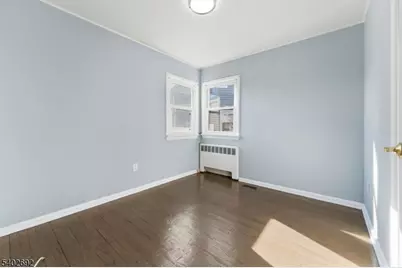 601 Fairway Rd, Linden, NJ 07036 - Photo 8