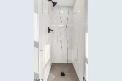 15 Princeton Pl, Clifton, NJ 07014 - Photo 20