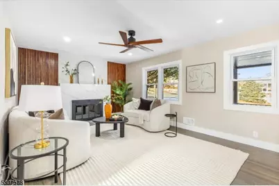 15 Princeton Pl, Clifton, NJ 07014 - Photo 8