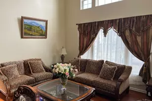 41 Goldenrod Dr, Montgomery Township, NJ 08502 - Photo 2