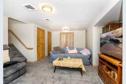 18 Stanford Pl, Wayne Twp., NJ 07470 - Photo 8