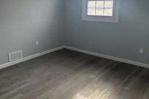 37 Irving St, Carteret, NJ 07008 - Photo 4