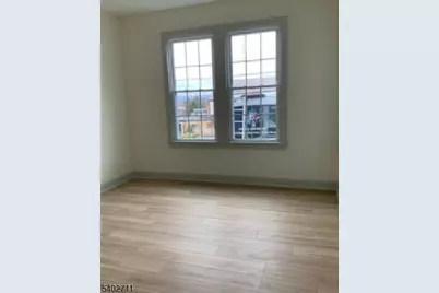 21 Bartholdi Ave, Butler, NJ 07405 - Photo 4