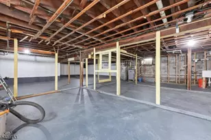 283 Pasadena Ave, Hasbrouck Heights, NJ 07604 - Photo 28