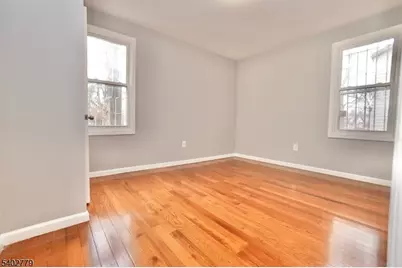 151 Vermont Ave, Newark, NJ 07106 - Photo 16