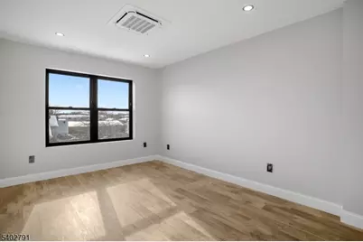 479 15th Ave Unit #2, Newark, NJ 07103 - Photo 16