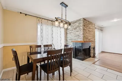 36 Farnham Sq, Sayreville Boro, NJ 08859 - Photo 14