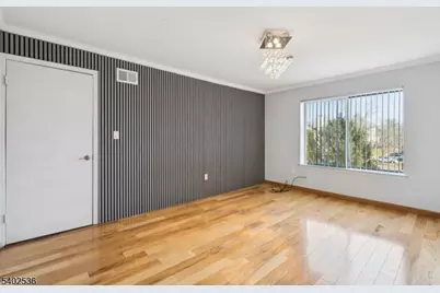 36 Farnham Sq, Sayreville Boro, NJ 08859 - Photo 18