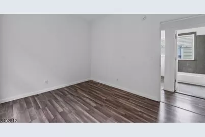 268 Leslie St, Newark, NJ 07112 - Photo 8