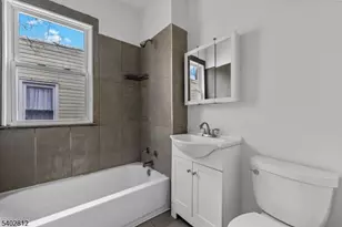 268 Leslie St, Newark, NJ 07112 - Photo 12