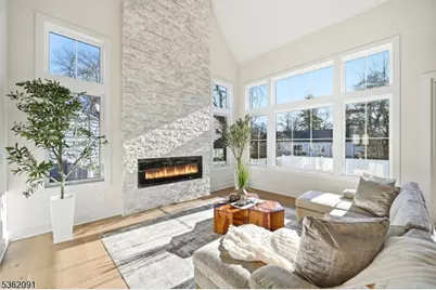 4 Maplewood Dr, Livingston, NJ 07039 - Photo 8