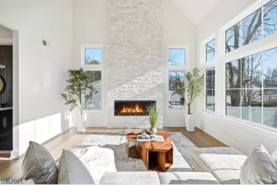 4 Maplewood Dr, Livingston, NJ 07039 - Photo 10