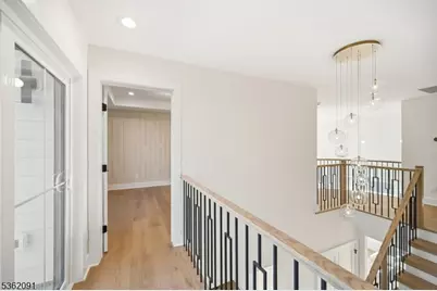 4 Maplewood Dr, Livingston, NJ 07039 - Photo 32