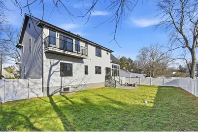 4 Maplewood Dr, Livingston, NJ 07039 - Photo 48