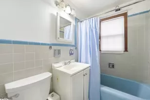 38 Sherwood St, Clifton, NJ 07013 - Photo 14