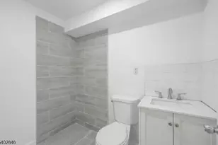 38 Sherwood St, Clifton, NJ 07013 - Photo 16