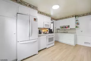 38 Sherwood St, Clifton, NJ 07013 - Photo 12